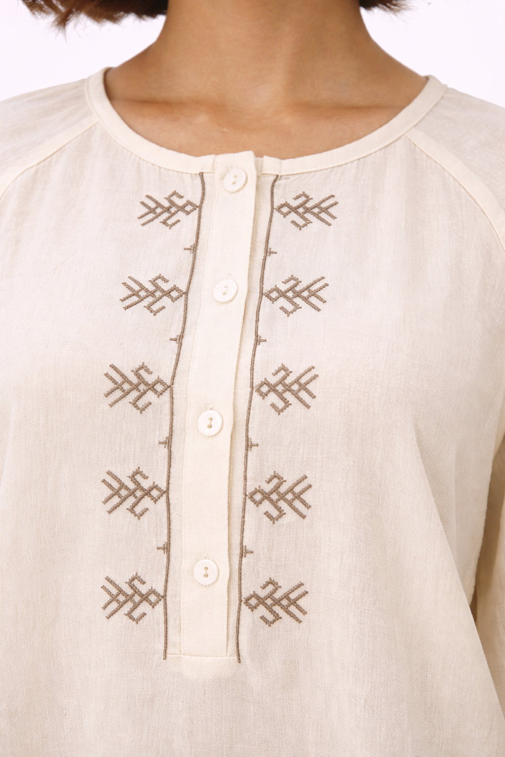 Embroidered Round Neck Blouse - Macuz