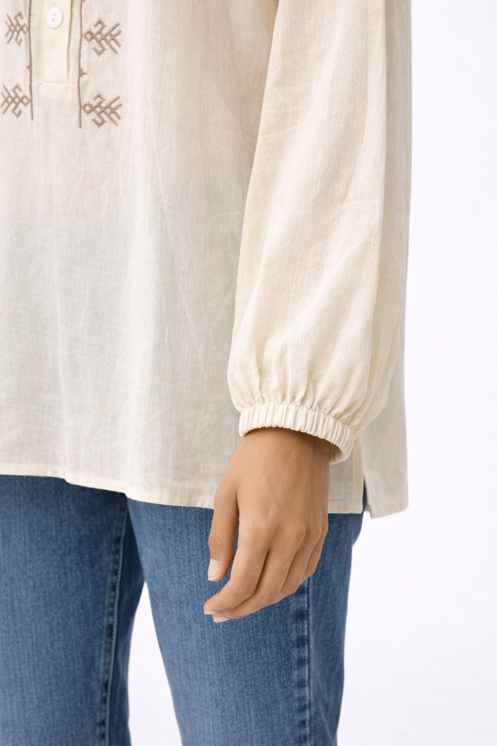 Embroidered Round Neck Blouse - Macuz