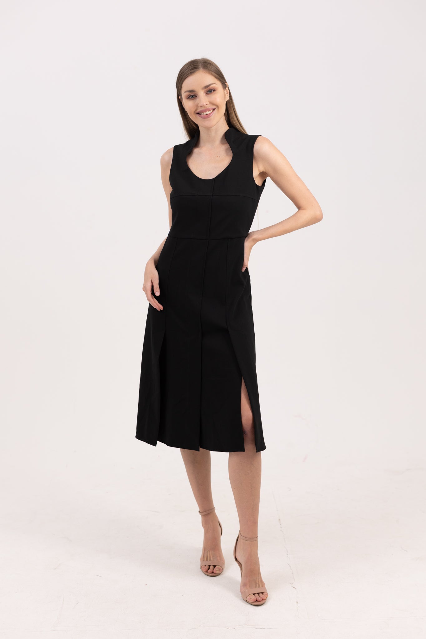 Dress with Fitted Collar and Waist - Black