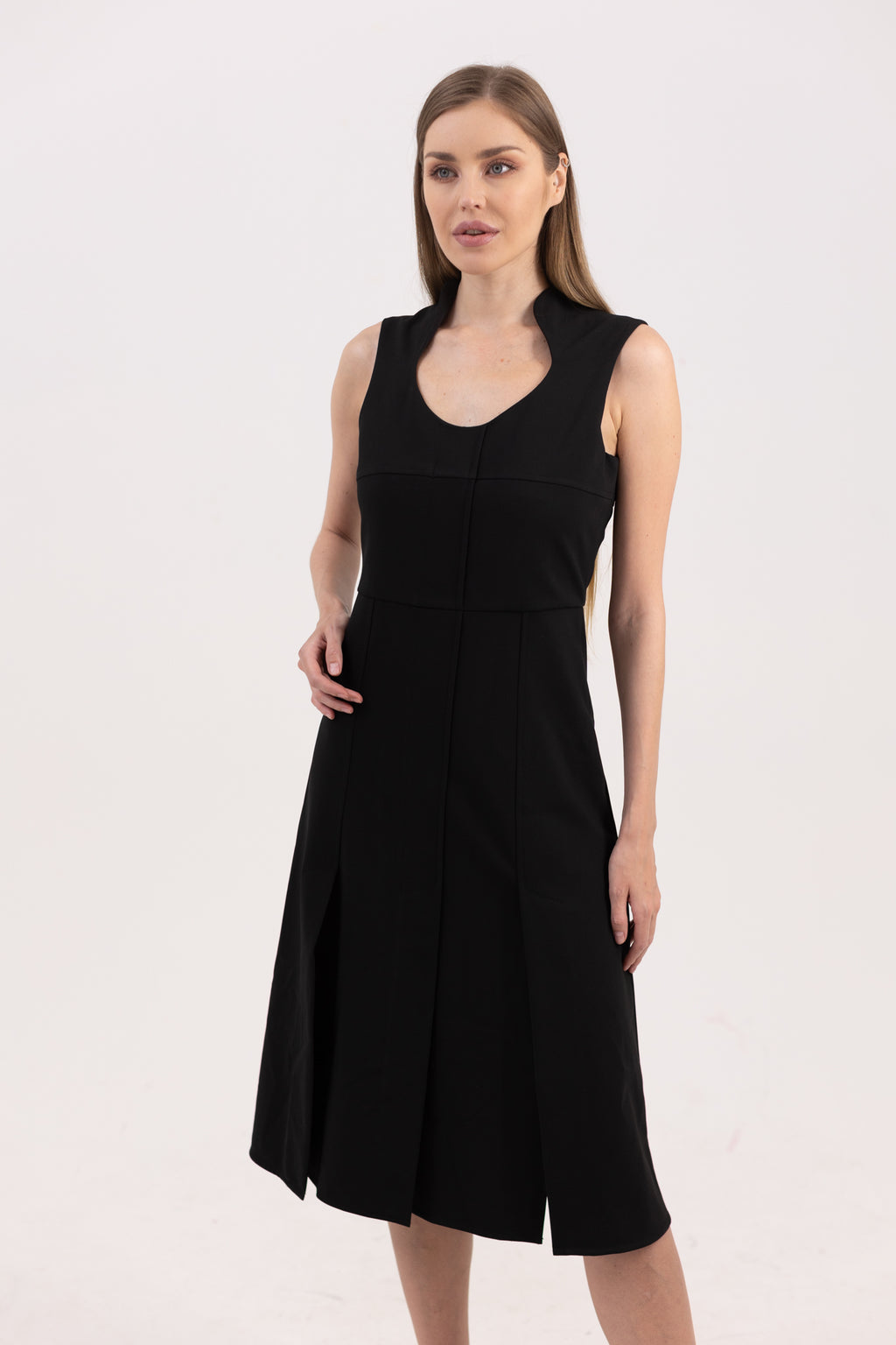 Dress with Fitted Collar and Waist - Black