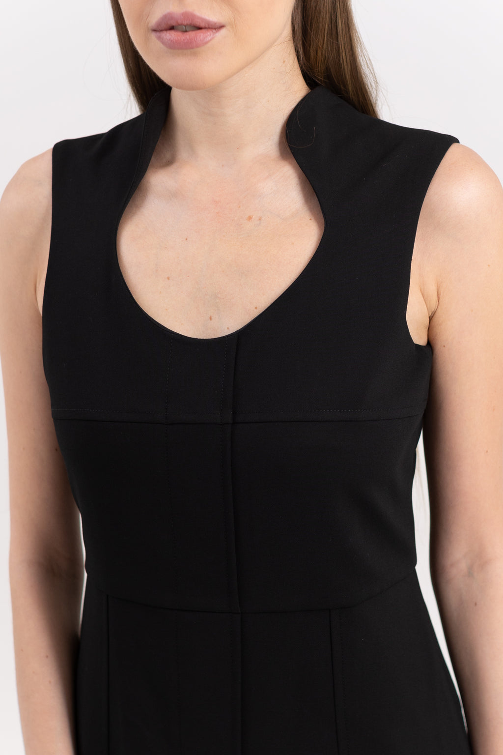 Dress with Fitted Collar and Waist - Black
