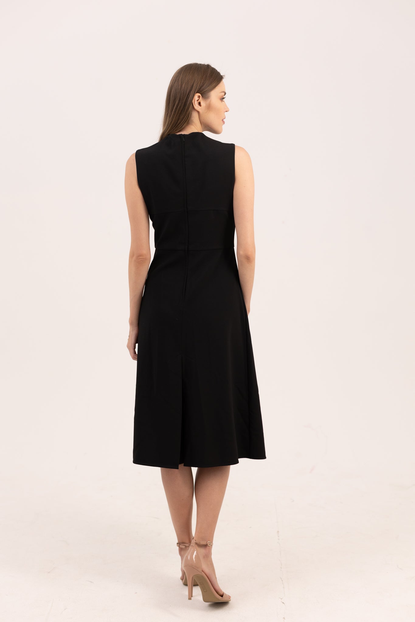 Dress with Fitted Collar and Waist - Black