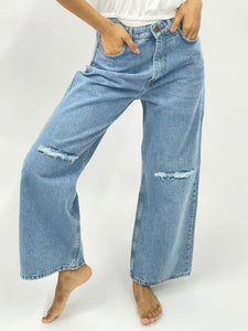 Wide Leg Ripped Jeans - 191001