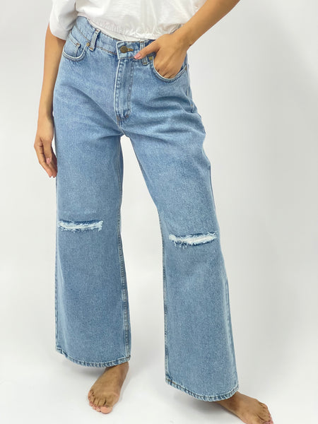 Wide Leg Ripped Jeans - 191001