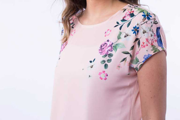 Top with Printed Flowers B1135